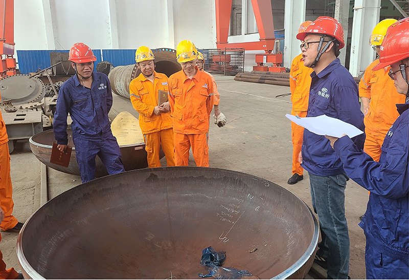 泸州市市场检验检测中心专家对弘旭公司开展巡诊检查(图2)