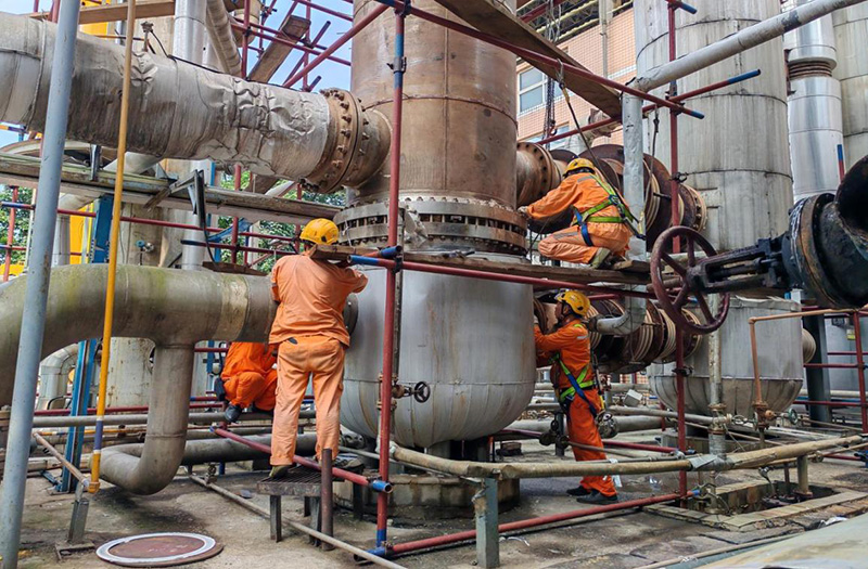 弘旭将士不畏难，上下一心战“暑”关(图2)