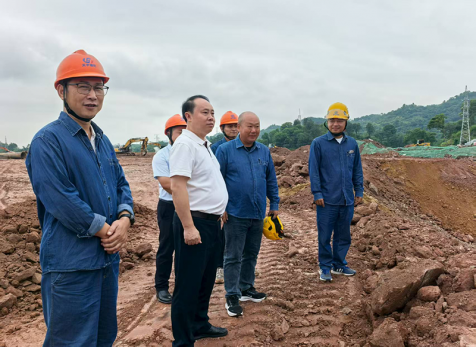 廖廷君到弘旭公司箱涵项目部现场调研指导工作