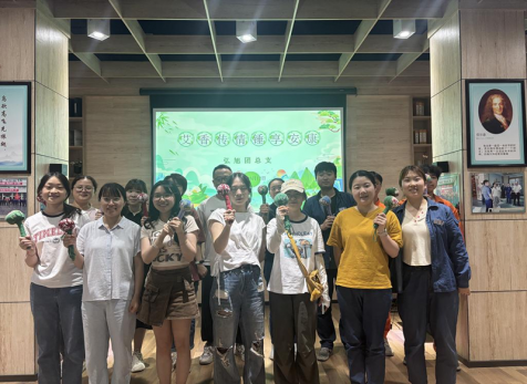 弘旭团总支开展“艾香传情，锤享安康”主题活动