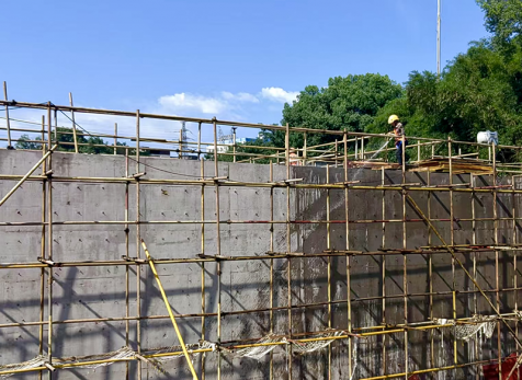 弘旭员工直面烈日考验，汗水铸就质量丰碑