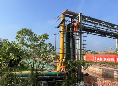 烈日“烤”验下的坚守